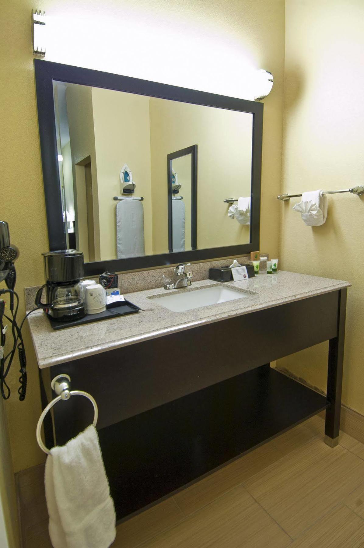 Executive Inn And Suites Tyler Εξωτερικό φωτογραφία